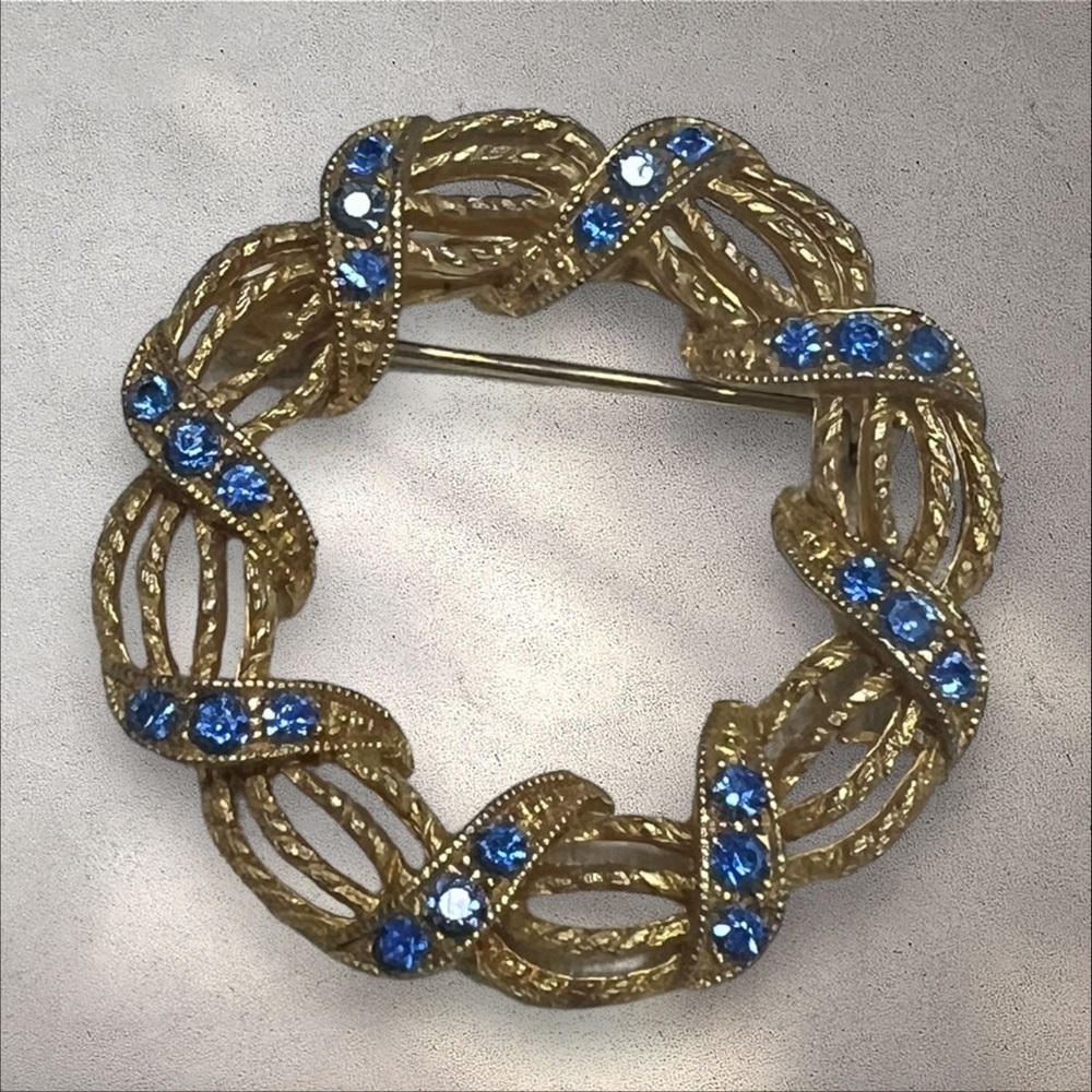 Vintage ESTATE Gold Tone Brooch Braided Wreath with Sapphire Blue Rhinestones